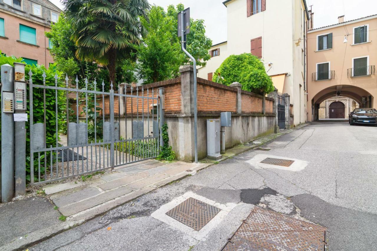 פאדובה Prato Della Valle Central Apartment מראה חיצוני תמונה